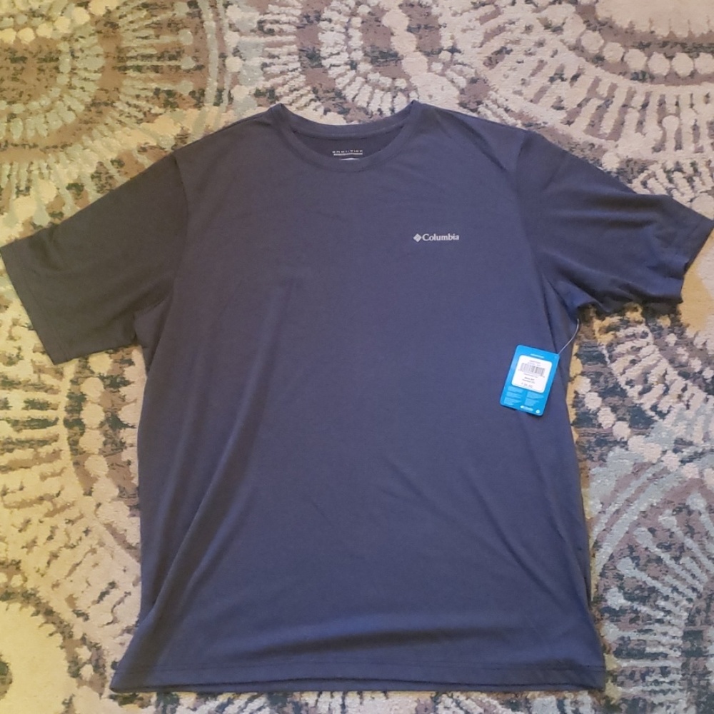 Columbia Men's shirt